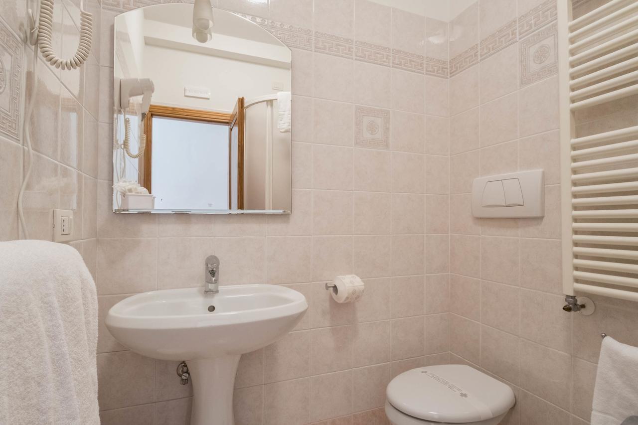 ホテル Casa Betania Casa Per Ferie フィレンツェ エクステリア 写真