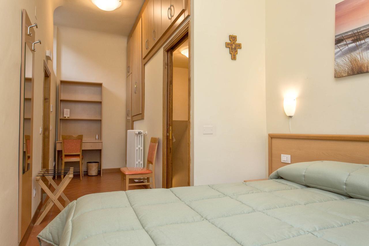 ホテル Casa Betania Casa Per Ferie フィレンツェ エクステリア 写真