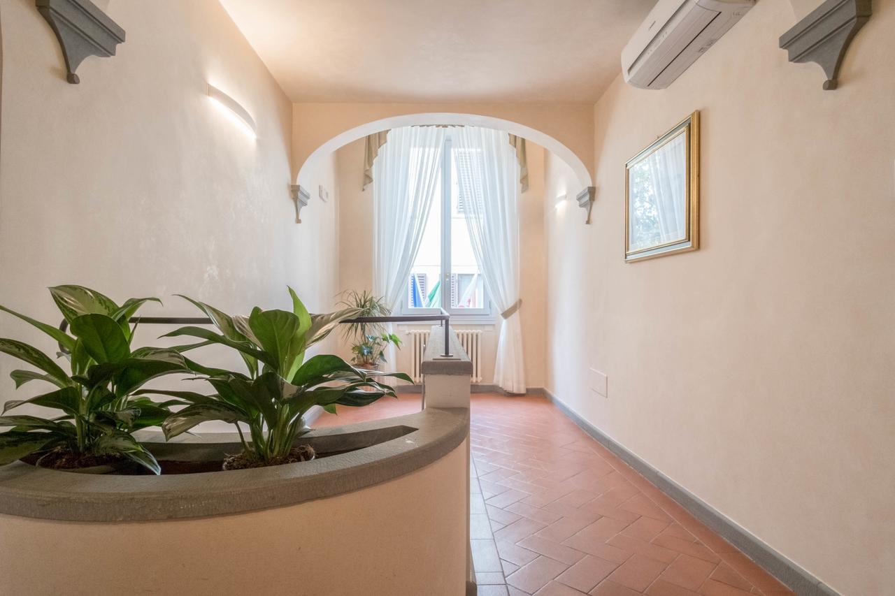 ホテル Casa Betania Casa Per Ferie フィレンツェ エクステリア 写真